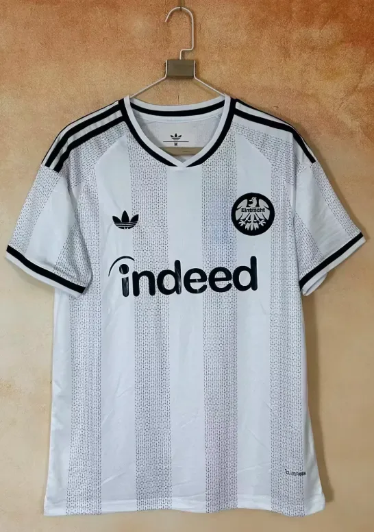 2026/2027 Frankfurt Camiseta de Fútbol Visitante   — main view