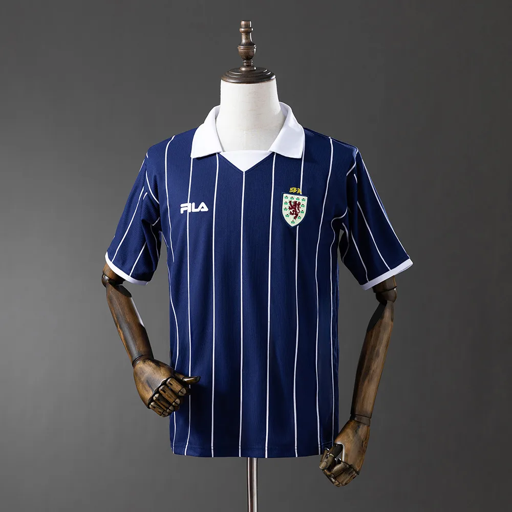 2002 Retro Schottland Nationalmannschaft Heim-Fußballtrikot AAA Fan-Qualität — main view