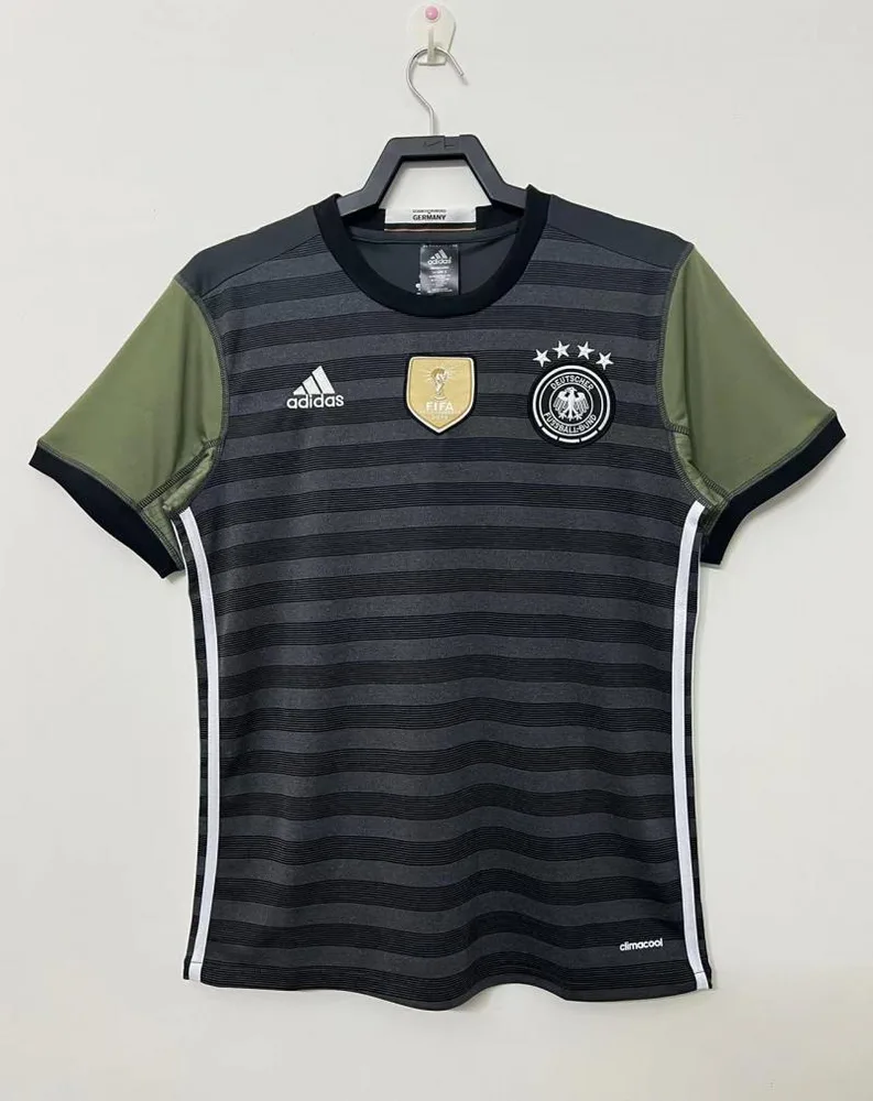 2016 Retro Trikot Deutschland Auswärts — main view