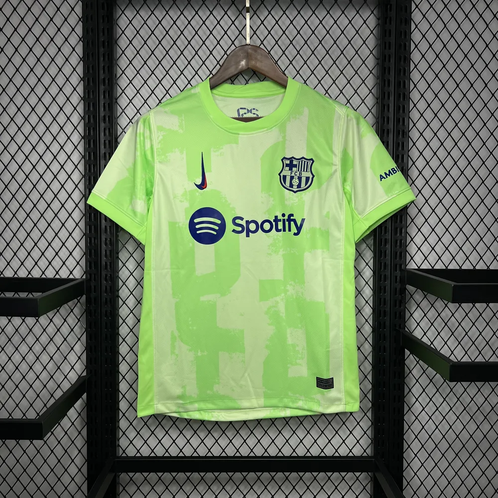 Camisa de Futebol Barcelona Terceira Fora 2024/2025  — main view