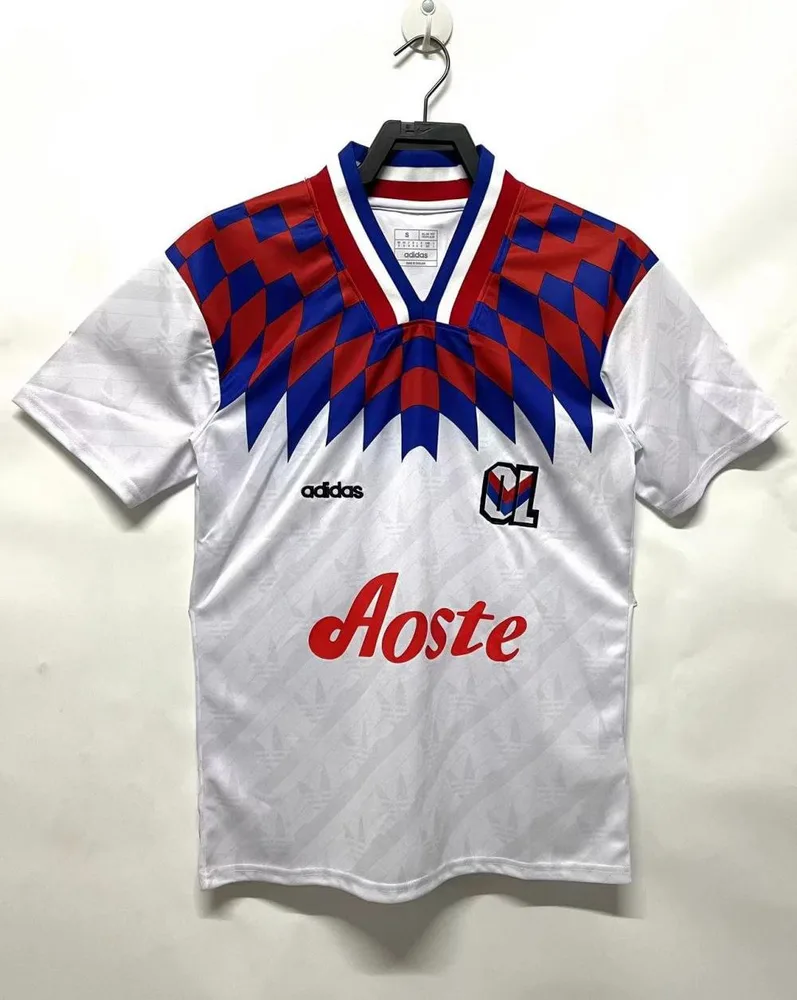 1995-1996 Retro Lyonnais Heim-Fußballtrikot  — main view