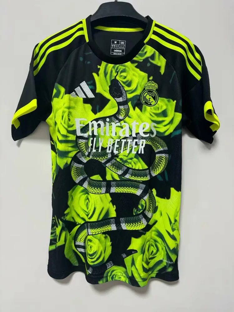 2025/2026 Real Madrid Neon-Grün Rose Schlange Fußballtrikot  — main view