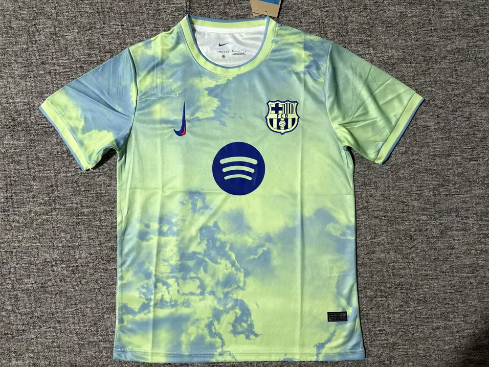 2025/2026 Barcelona Edición Especial Verde Hierba Camiseta de Fútbol  — main view