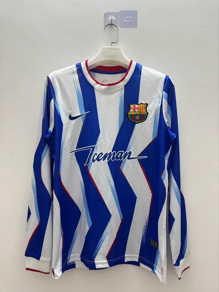 2026/2027 Maillot de football édition spéciale de Barcelone à manches longues  landaise — main view