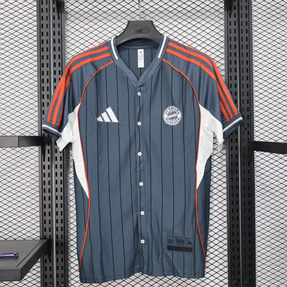 2025/2026 Bayern Munich Boutons Édition Spéciale Gris Maillot   — main view