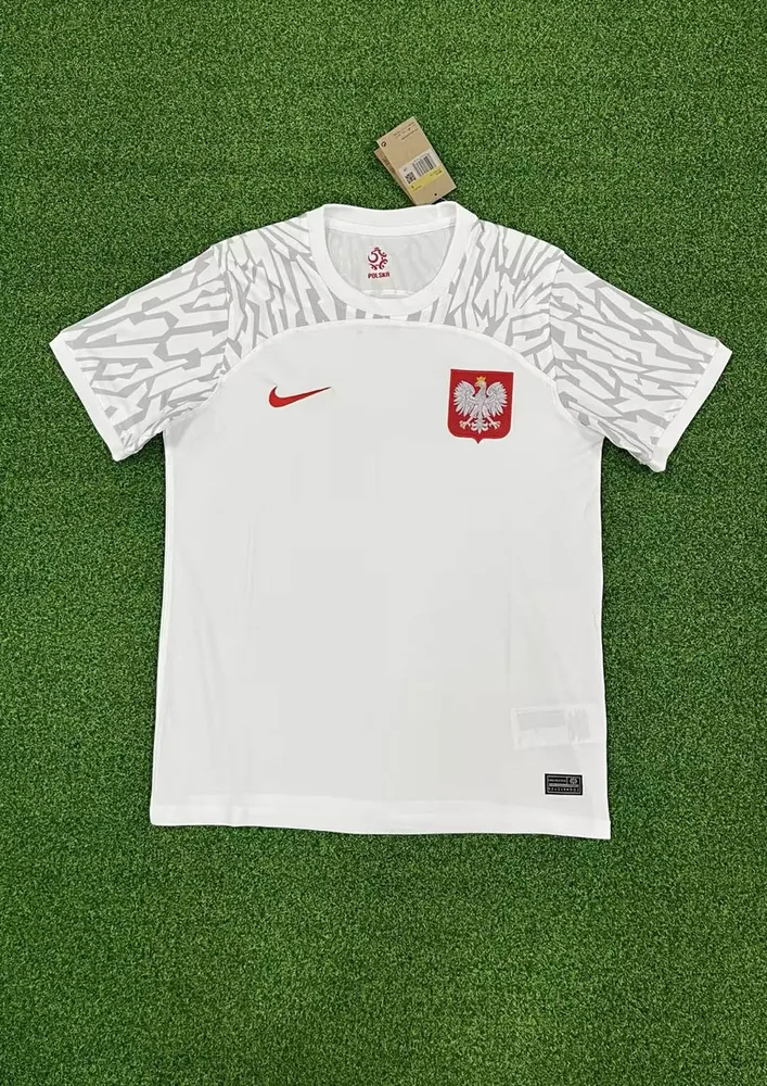 2022 Coupe du Monde FIFA Pologne Domicile Maillot de Foot — main view