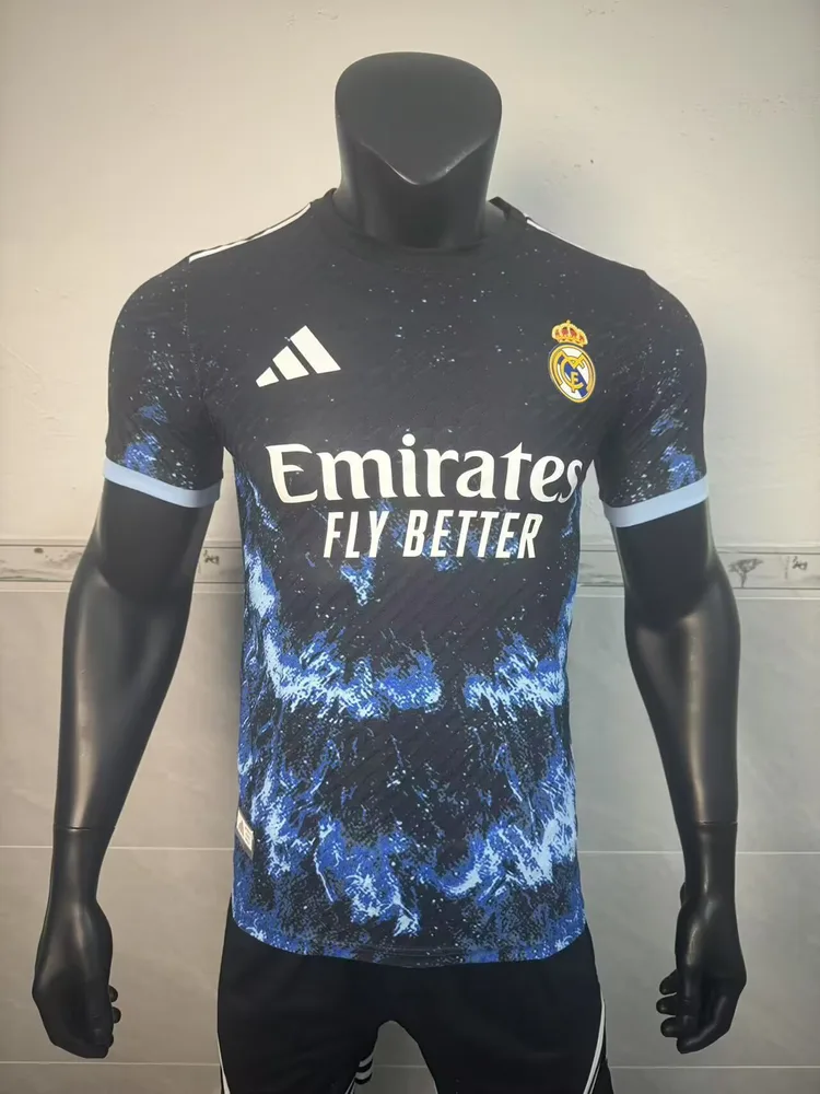 2025/2026 Spielerversion Real Madrid Sonderedition 22 Fußballtrikot  — main view