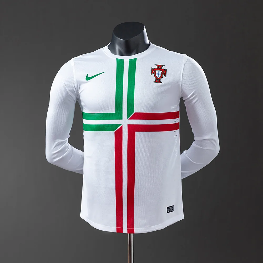 2012 Retro Spielerversion Portugal Auswärts Langarmtrikot AAA Fan-Qualität — main view