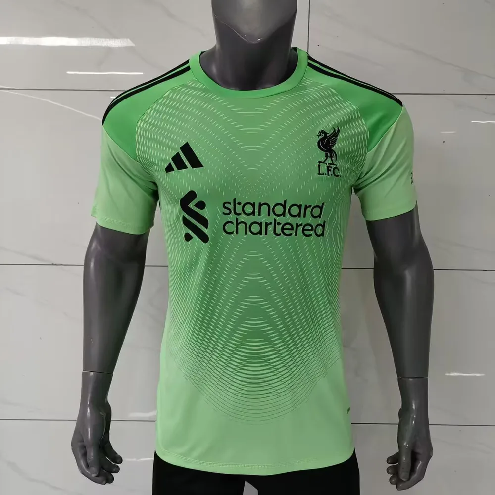2025/2026 Player Version Liverpool Goalkeeper Green Football Jersey  — main view