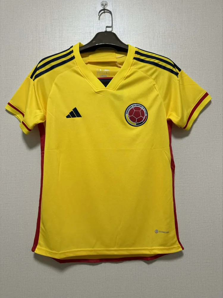 Camiseta local de Colombia para la Copa Mundial de la FIFA 2022 — main view