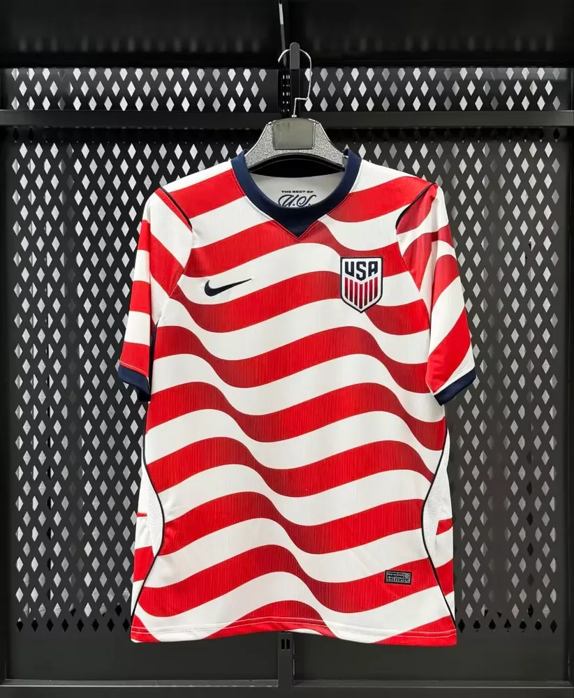 2026 États-Unis Équipe Nationale Maillot Domicile Football   — main view
