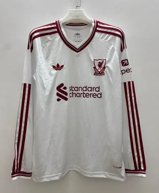 Camisa de Futebol Liverpool 2026/2027 Fora Manga Longa   — main view
