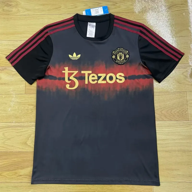 2025/2026 Manchester United Pre-match training Jersey  — main view