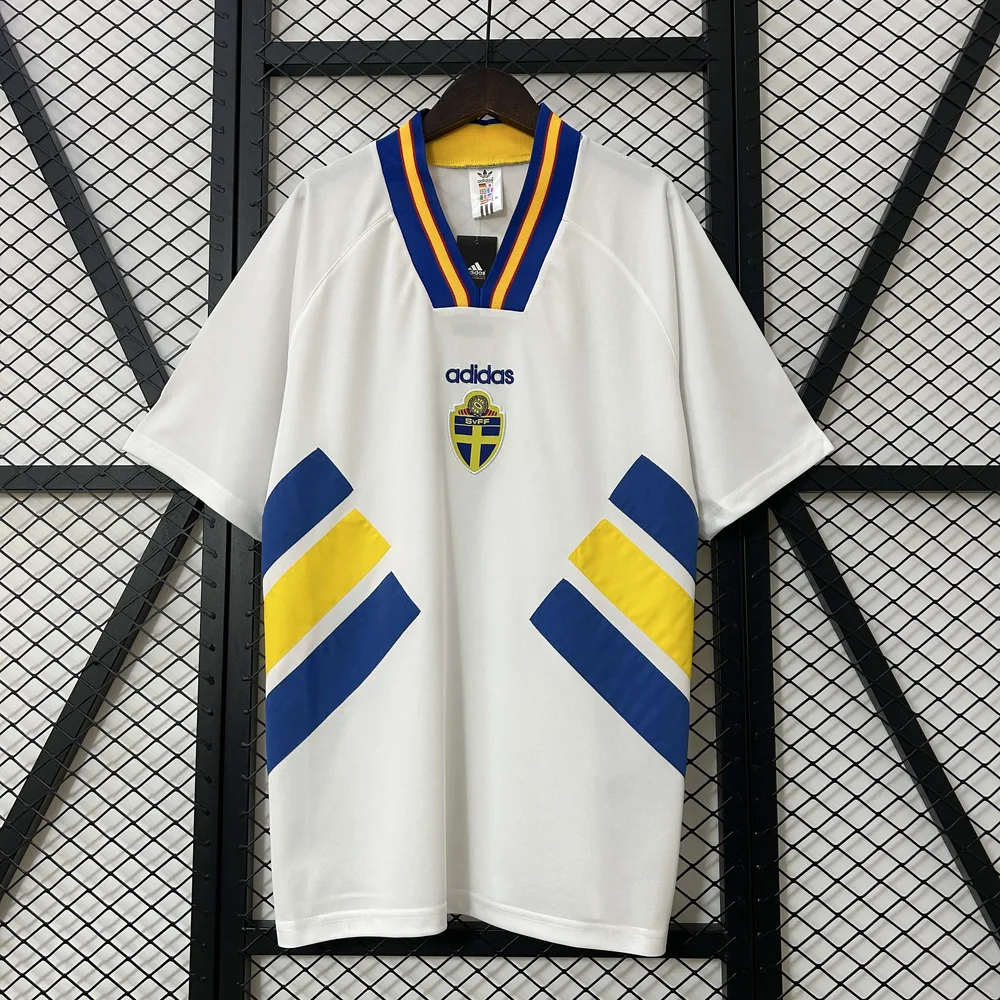 1994 Rétro Suède Maillot Extérieur Football AAA qualité fan — main view