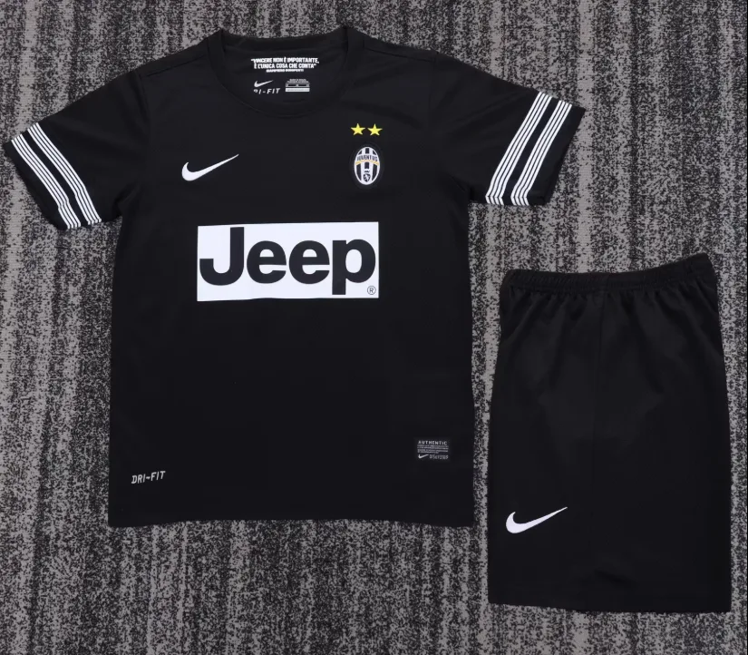 قميص كرة قدم ريترو Juventus الخارجي 2012/2013 جودة تايلاندية  مقاس أطفال — main view