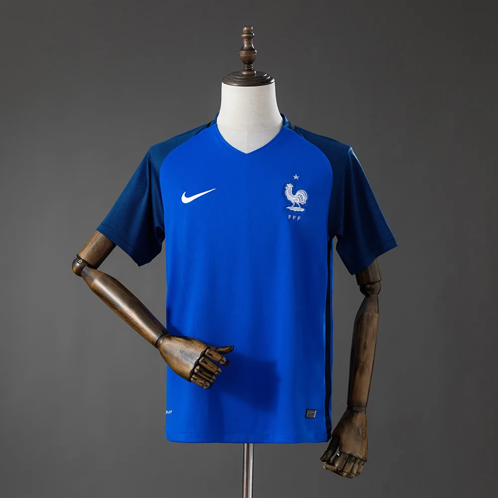 Camisa de Futebol Retro 2016 França Home AAA qualidade fã — main view