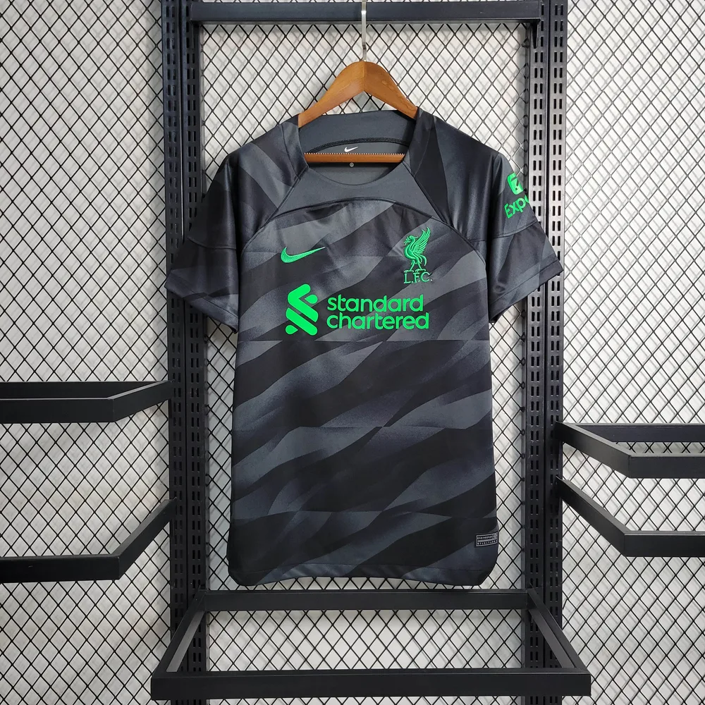 2023/2024 Liverpool Torwart Schwarz Fußballtrikot AAA fan-gradät — main view