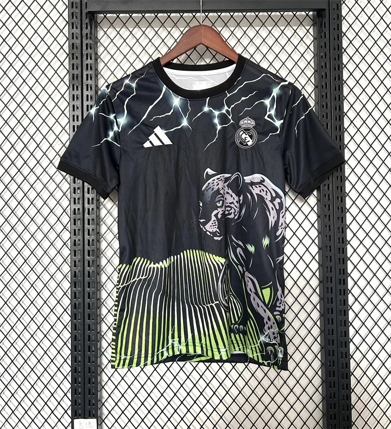 2024/2025 Real Madrid Léopard Édition Spéciale Maillot Vert  — main view