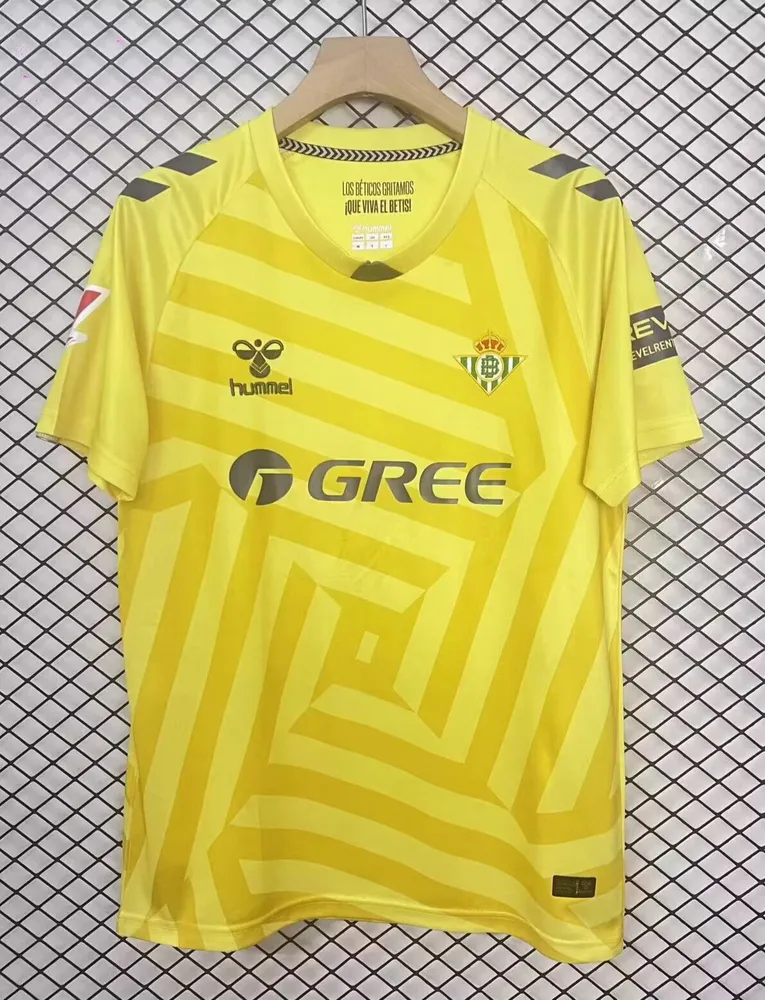 2025/2026 Real Betis Goalkeeper Yellow Football Shirt  — main view