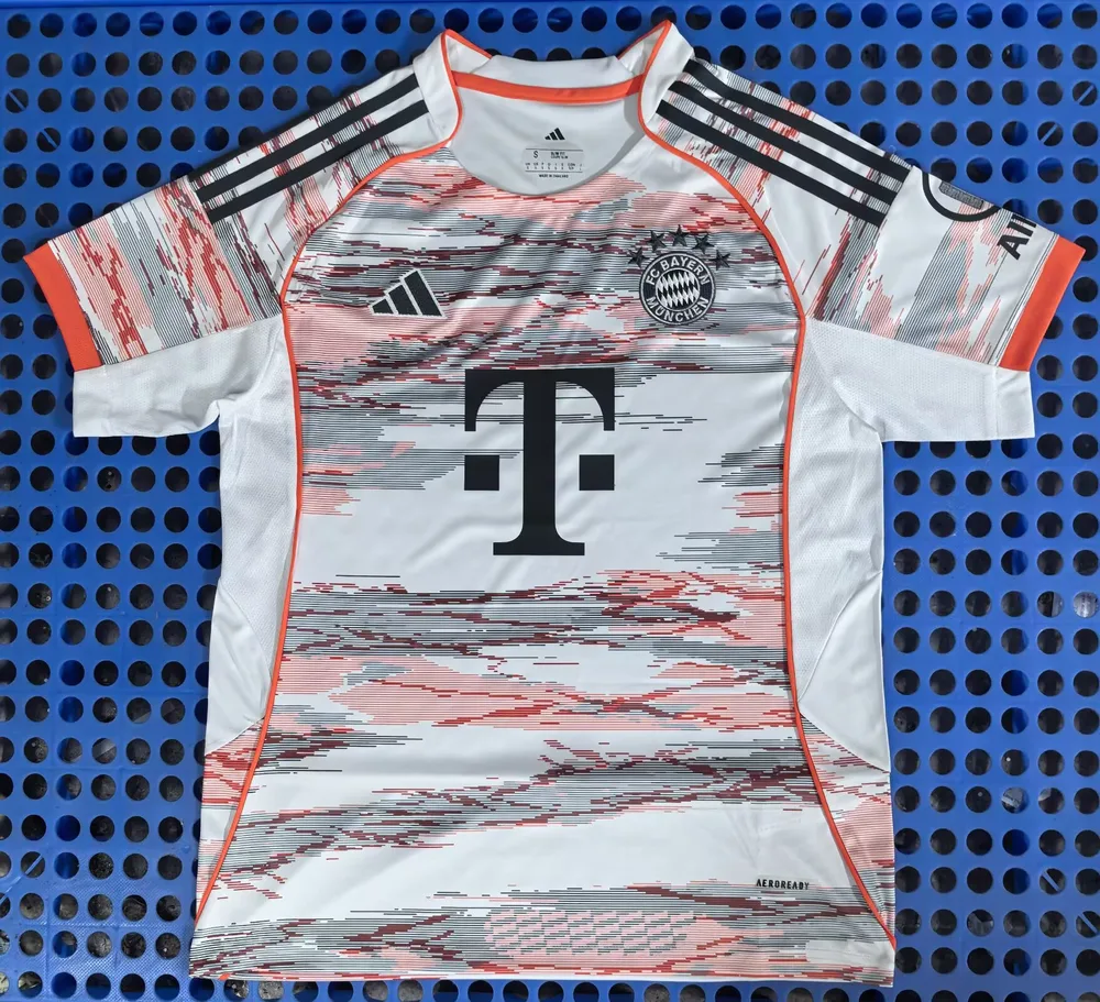 2025/2026 Camiseta de Fútbol Visitante del Bayern de Múnich  — main view