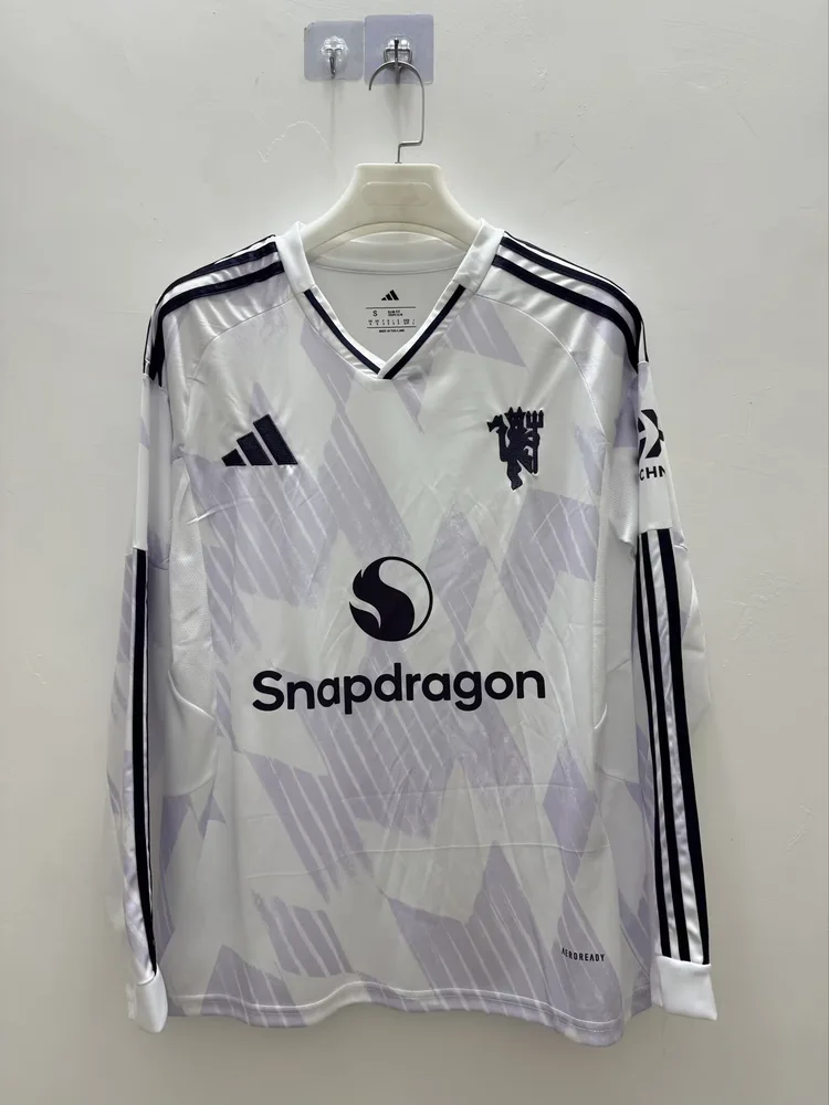 Camisa de Futebol Manchester United Visitante Manga Longa 2025/2026  — main view