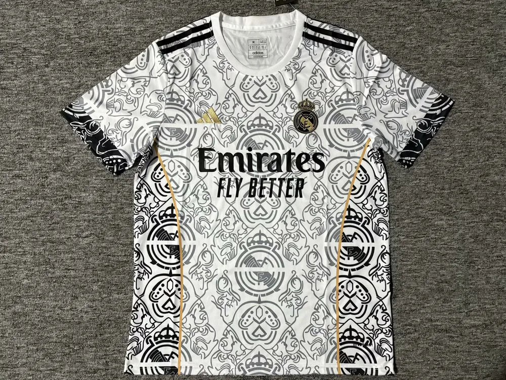 2025/2026 Real Madrid Sonderedition 15 Fußballtrikot  — main view