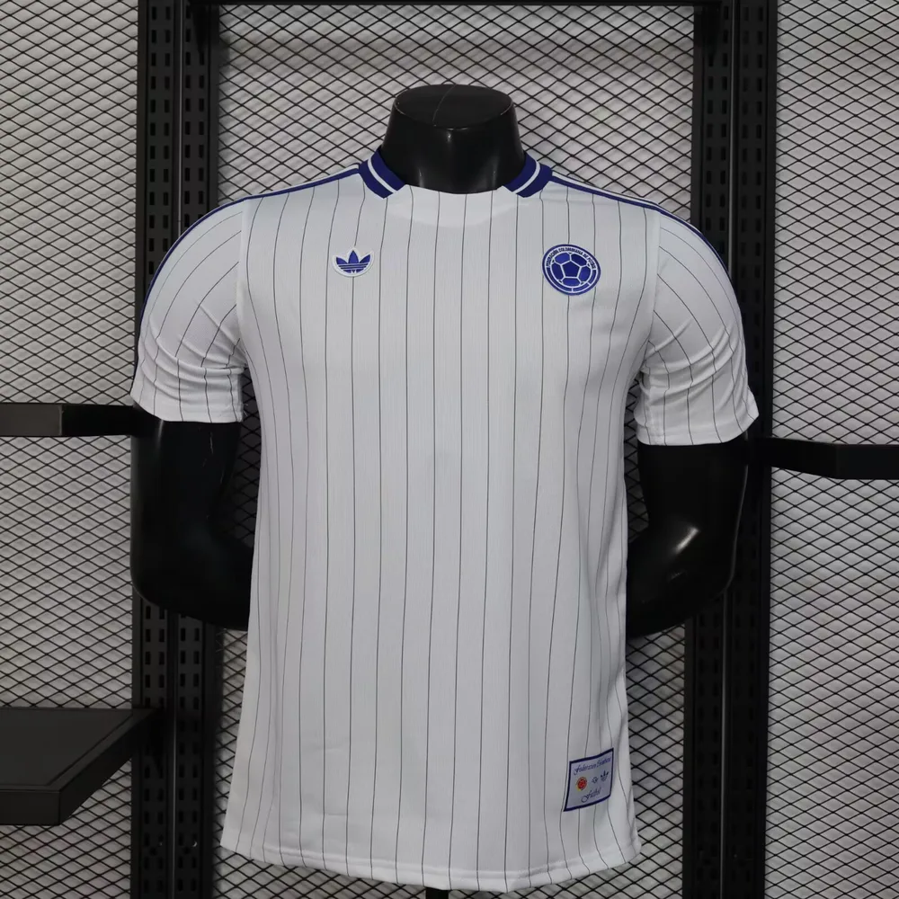 Maillot de football édition spéciale domicile Colombie version joueur 2026 AAA qualité fan — main view