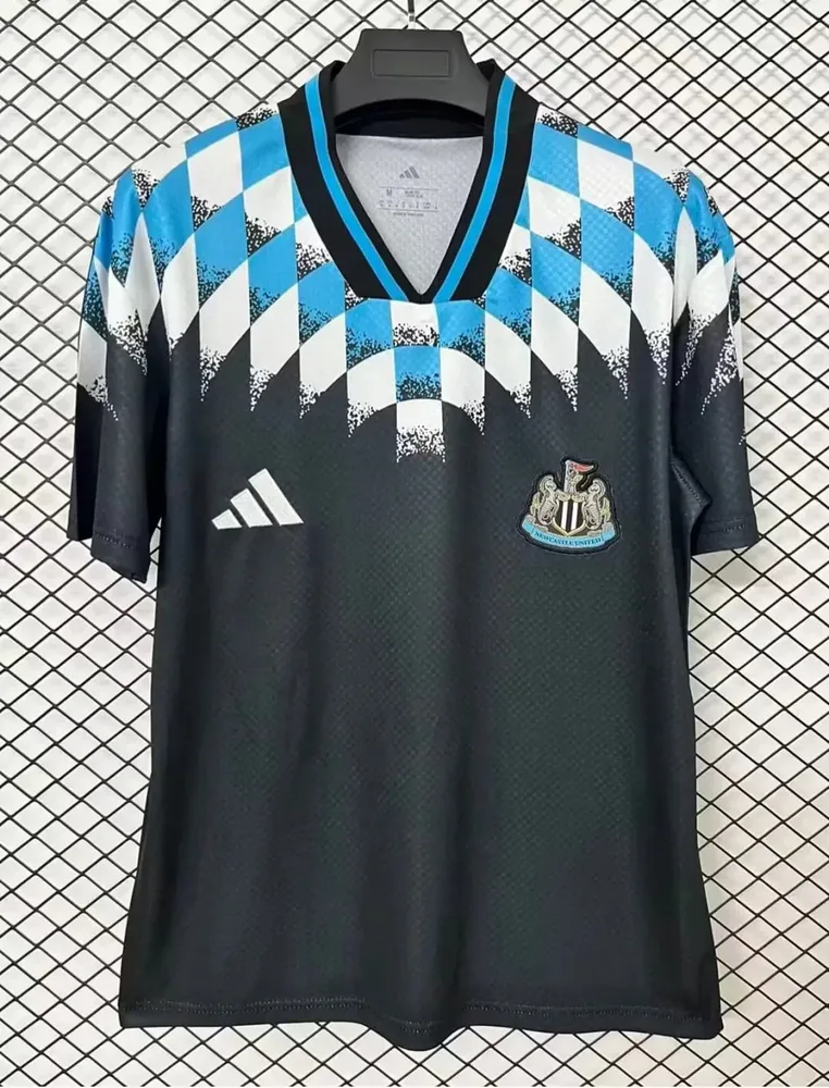 2026/2027 Newcastle United Sonderedition 03 Fußballtrikot   — main view