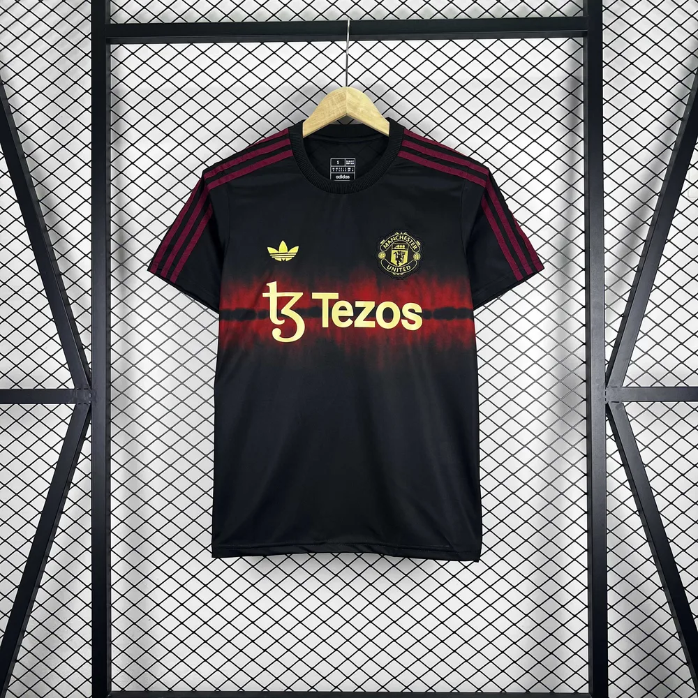 2025/2026 Manchester United Camiseta de Entrenamiento Prepartido Camiseta de Fútbol  — main view