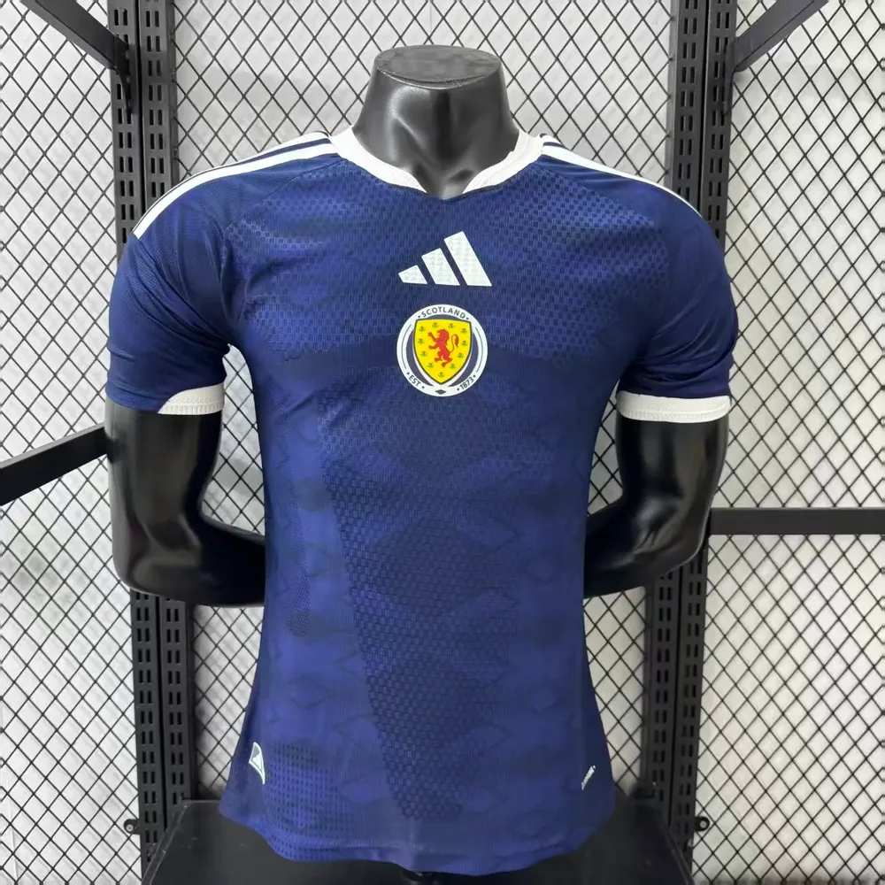2026 Spielerversion Schottland Nationalmannschaft Heim Fußballtrikot   — main view