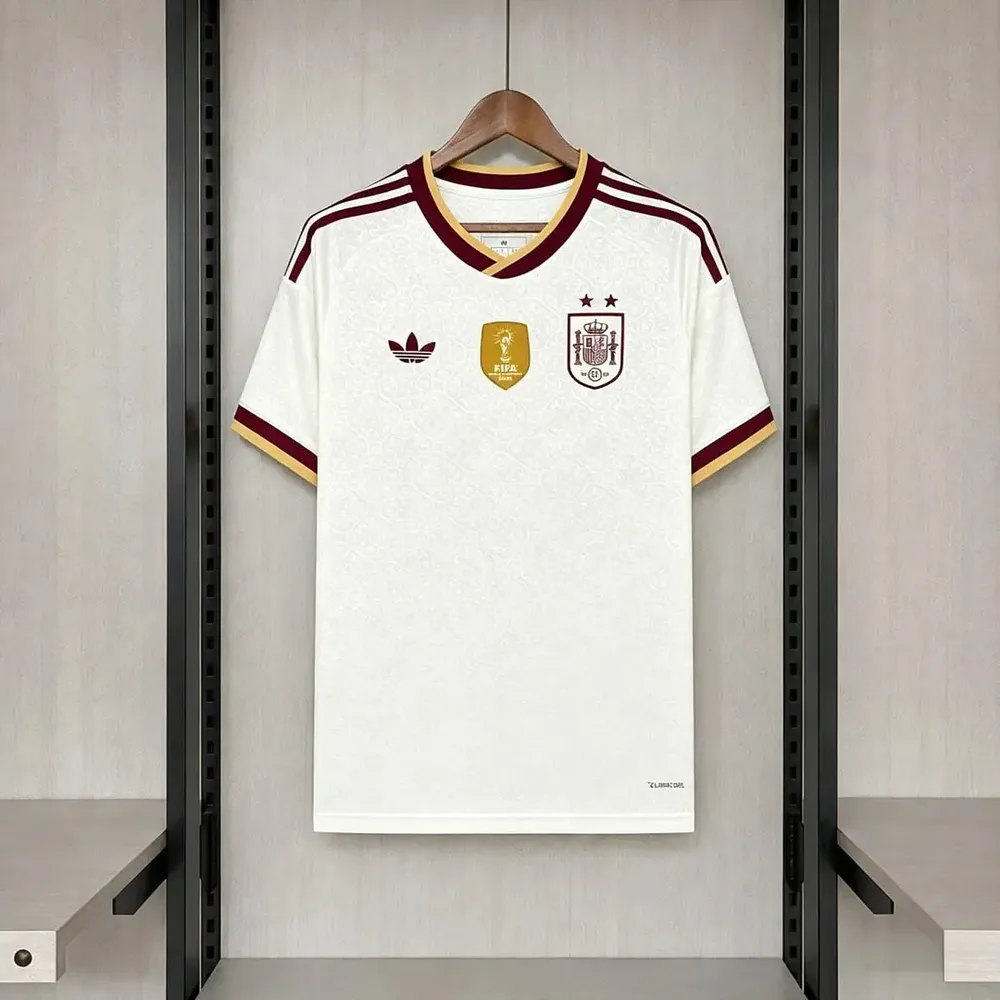 2026 Équipe Nationale d'Espagne Maillot de Football Extérieur Champion Double Star  landaise — main view