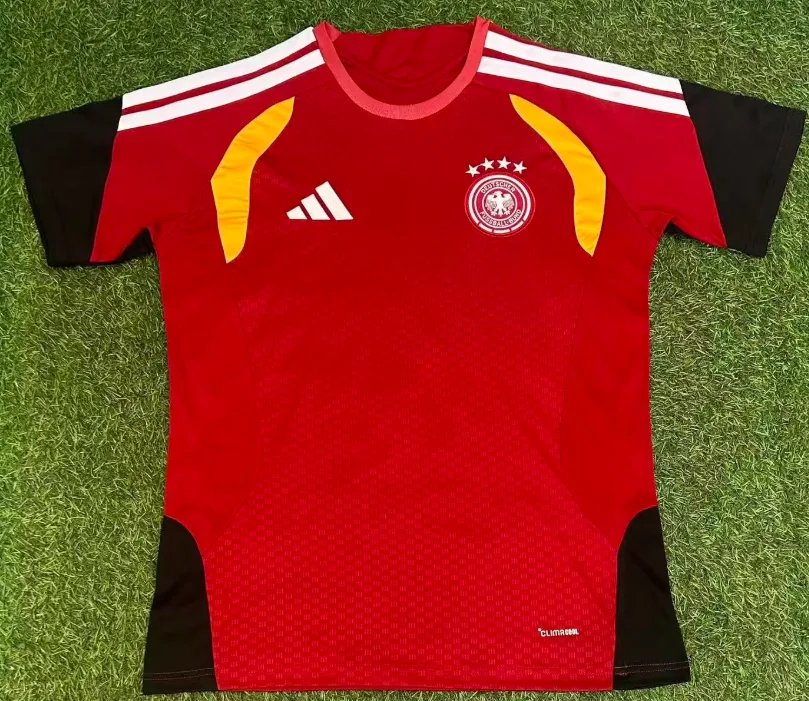 2026/2027 Deutschland Trainingsanzug Rot Fußballtrikot  — main view