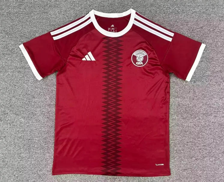 قميص منتخب قطر الوطني الأساسي لكرة القدم 2026 جودة تايلاندية  — main view