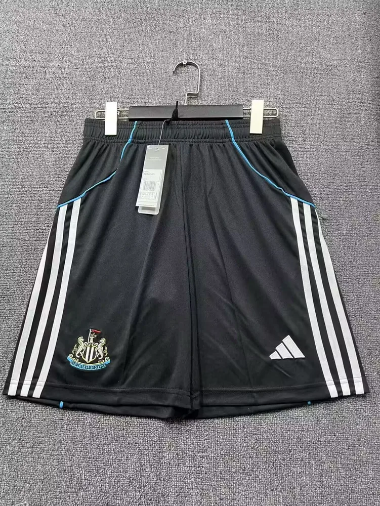 2025/2026 Pantalón Corto Local Newcastle United  — main view