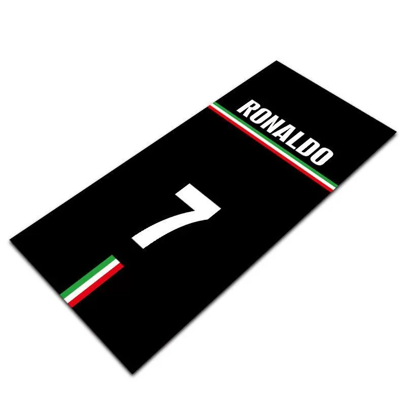 منشفة شاطئ كرة قدم لمشجعي أسطورة كرة القدم رونالدو 7 — main view