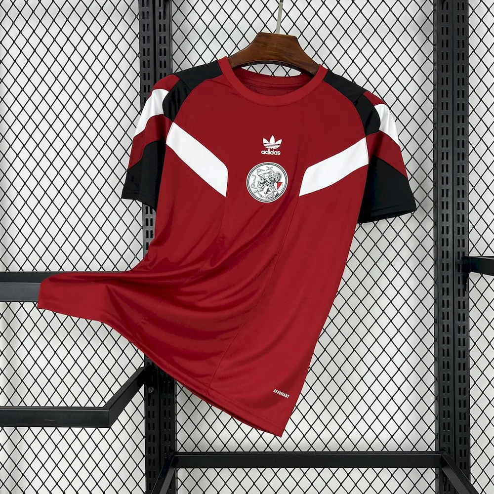 2025/2026 Ajax Trainings Fußballtrikot  — main view