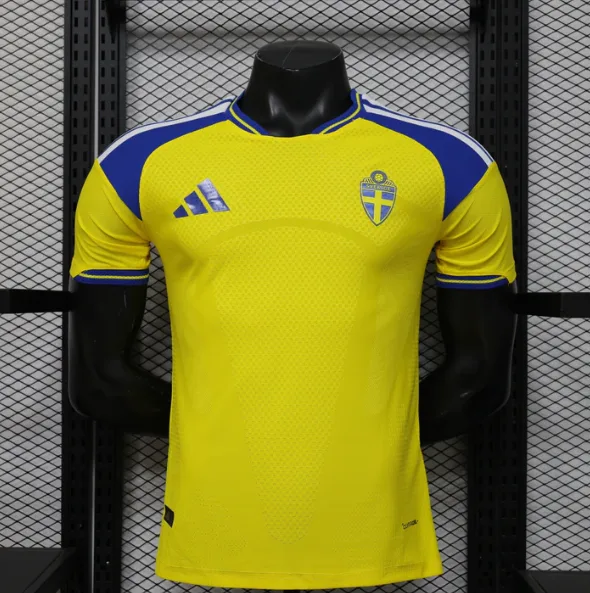2026 Player Version Schweden Nationalmannschaft Heim-Fußballtrikot AAA Fan-Qualität — main view