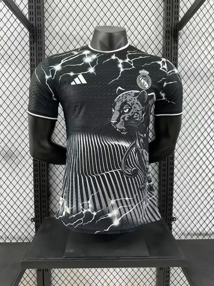2024/2025 Real Madrid Spielerversion Sonderedition Trikot — main view