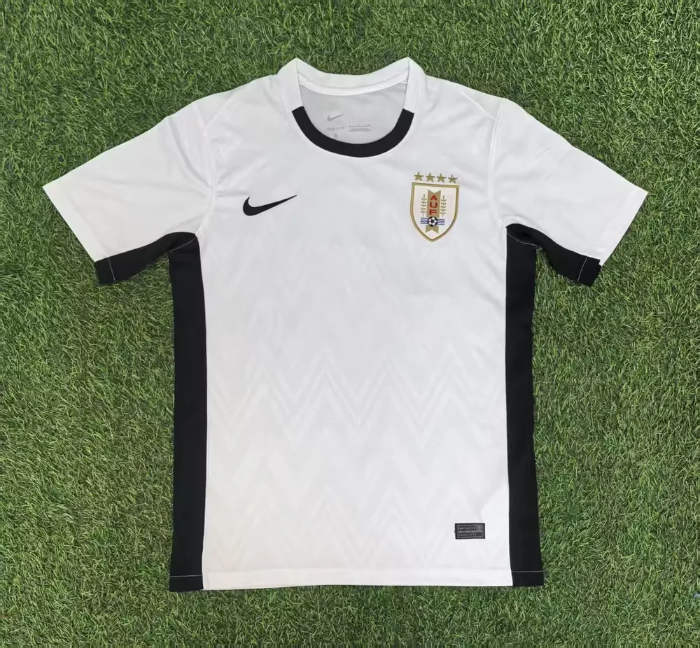 2025 Uruguay Auswärts-Fußballtrikot AAA Fan-Qualität — main view