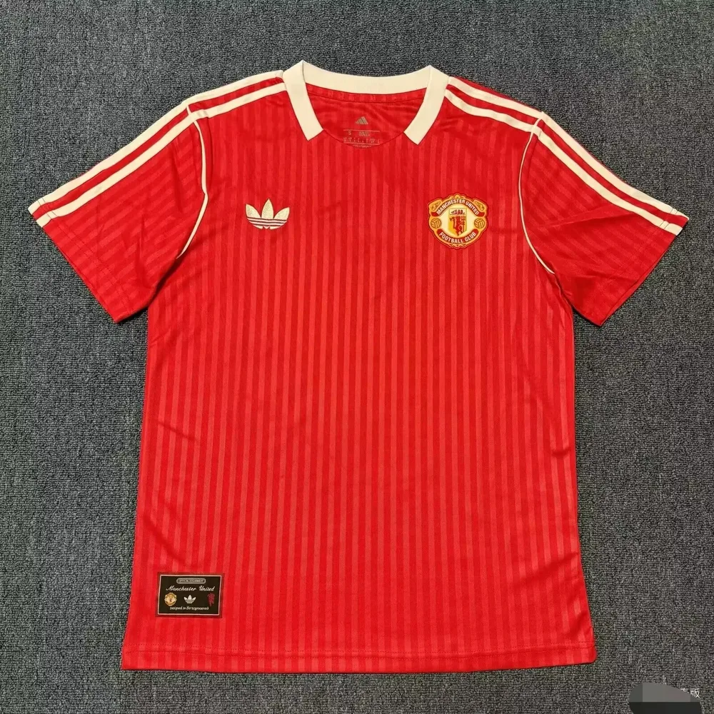 Maillot édition spéciale Manchester United 2025/2026 01 Football Shirt  — main view