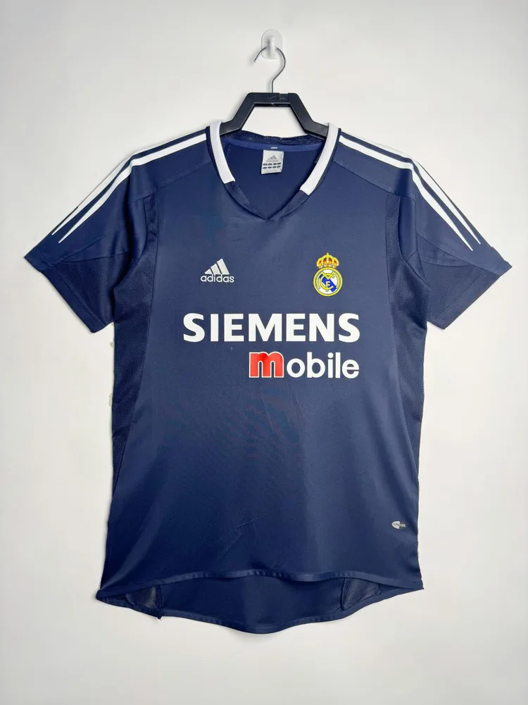2004/2005 Retro Real Madrid Auswärts Fußballtrikot  — main view