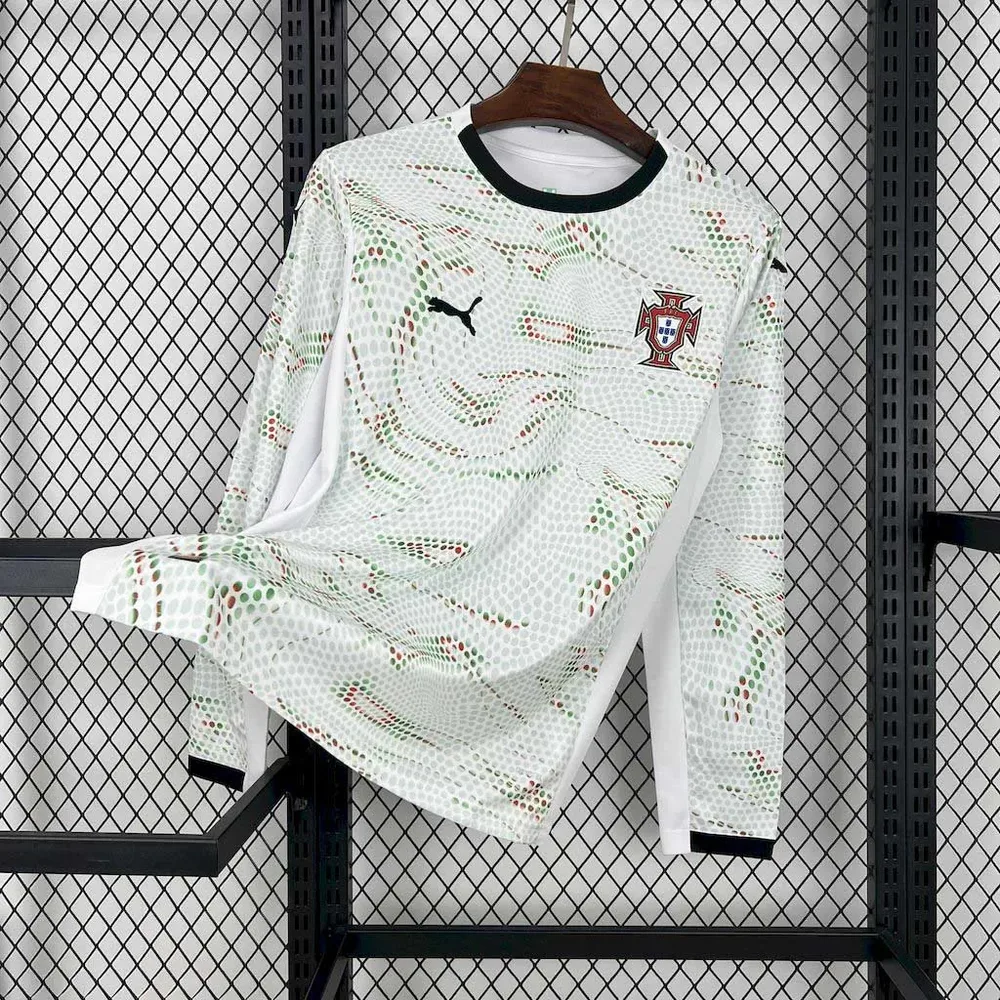2025-2026 Maillot de football extérieur Portugal manches longues landaise — main view