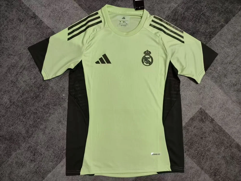 2025/2026 Real Madrid Torwart Hellgrünes Fußballtrikot  — main view