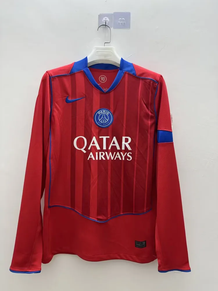 Maillot de football troisième extérieur Psg Paris Saint-Germain Rouge Manches Longues 2025/2026  — main view