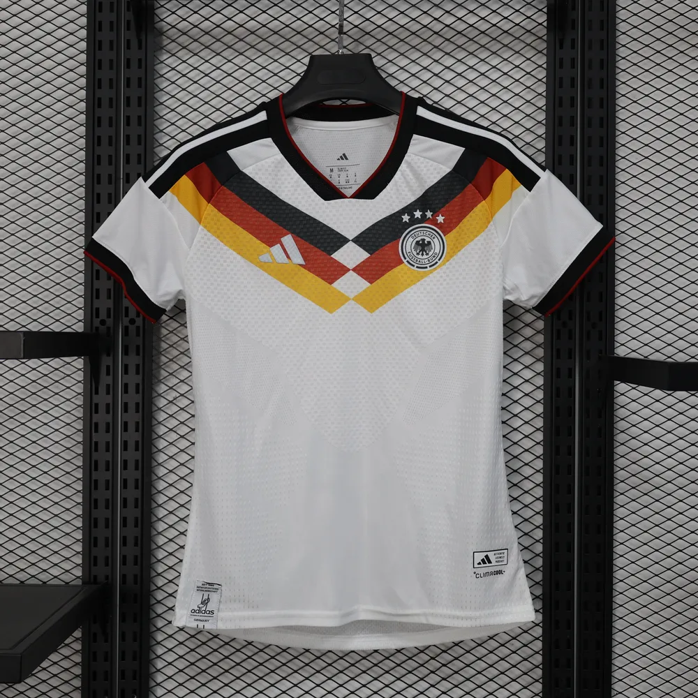 2026 Spielerversion Deutschland Heim Damen Fußballtrikot AAA Fan-Qualität — main view