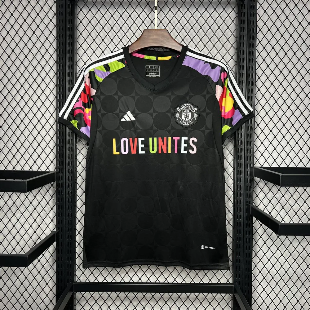 2024/2025 Manchester United Pre-match training Jersey  — main view