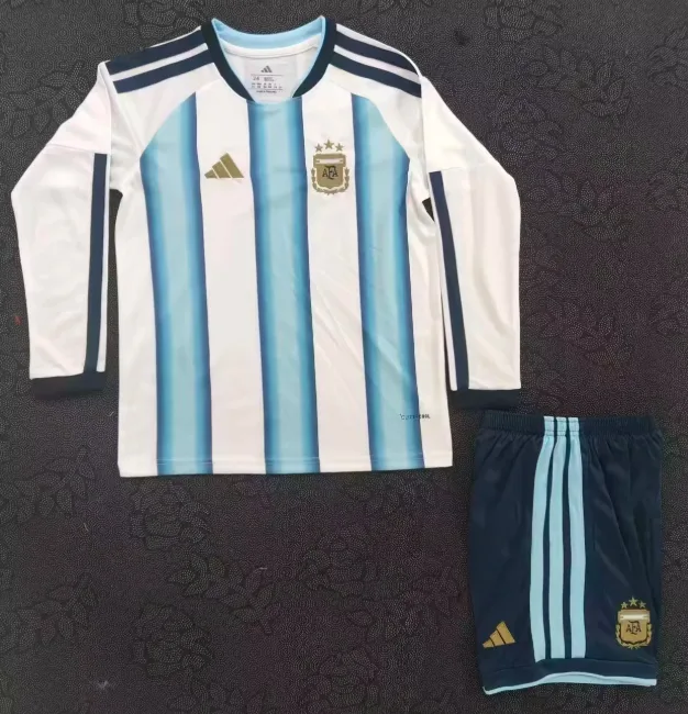 قميص كرة قدم الأرجنتين داخل الأرض بأكمام طويلة 2026 جودة تايلاندية مقاس أطفال — main view