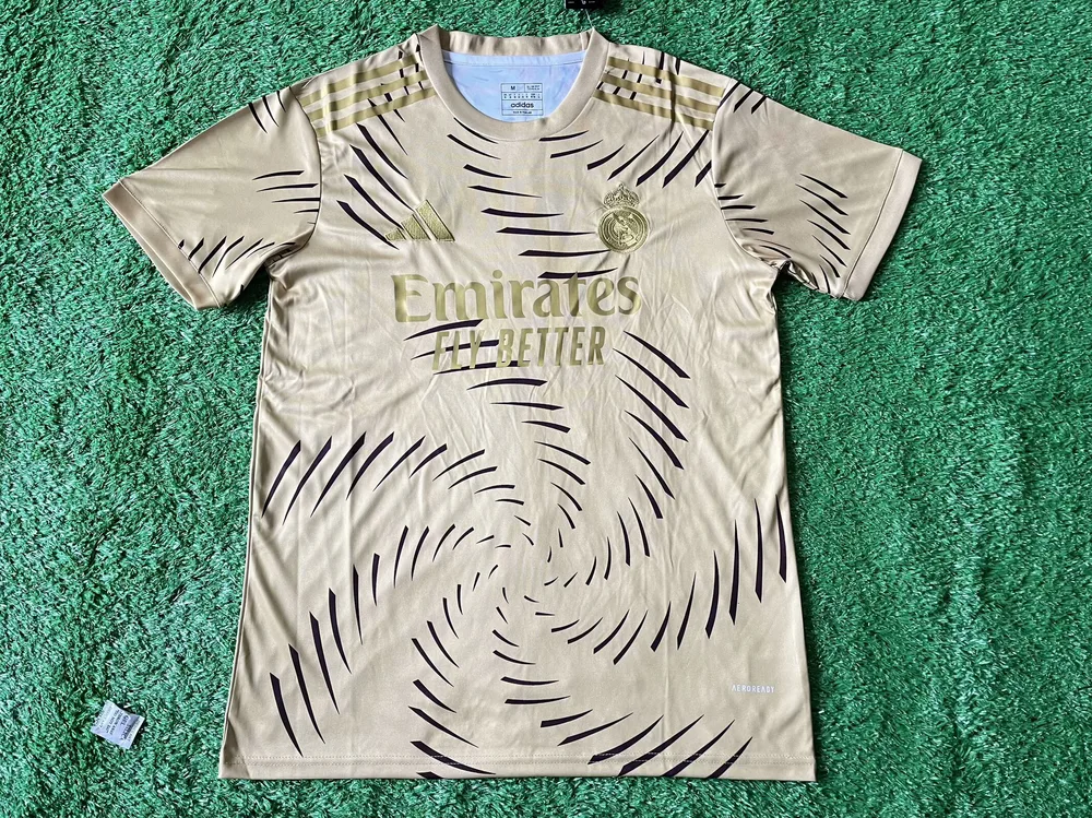 2025/2026 Camiseta de Fútbol de Entrenamiento del Real Madrid  — main view