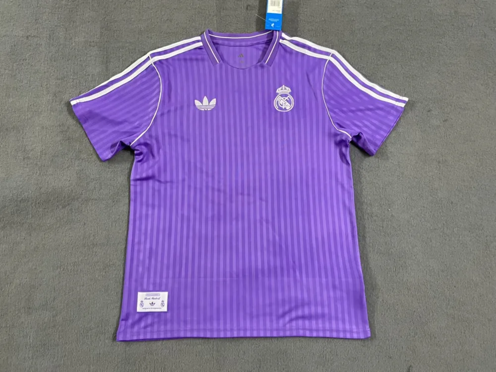 2025/2026 Real Madrid Edição Especial 06 Camisa de Futebol  — main view