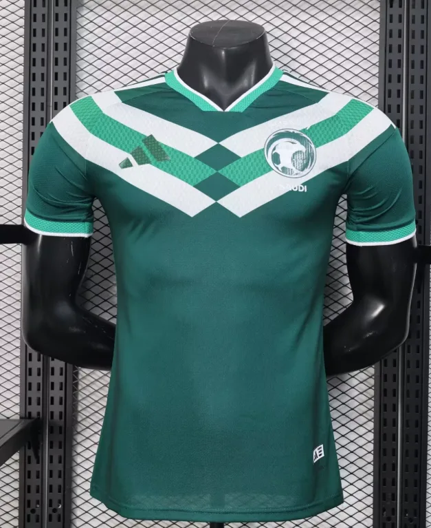 2026 Version Joueur Maillot Vert Édition Spéciale Équipe Nationale Arabie Saoudite   — main view